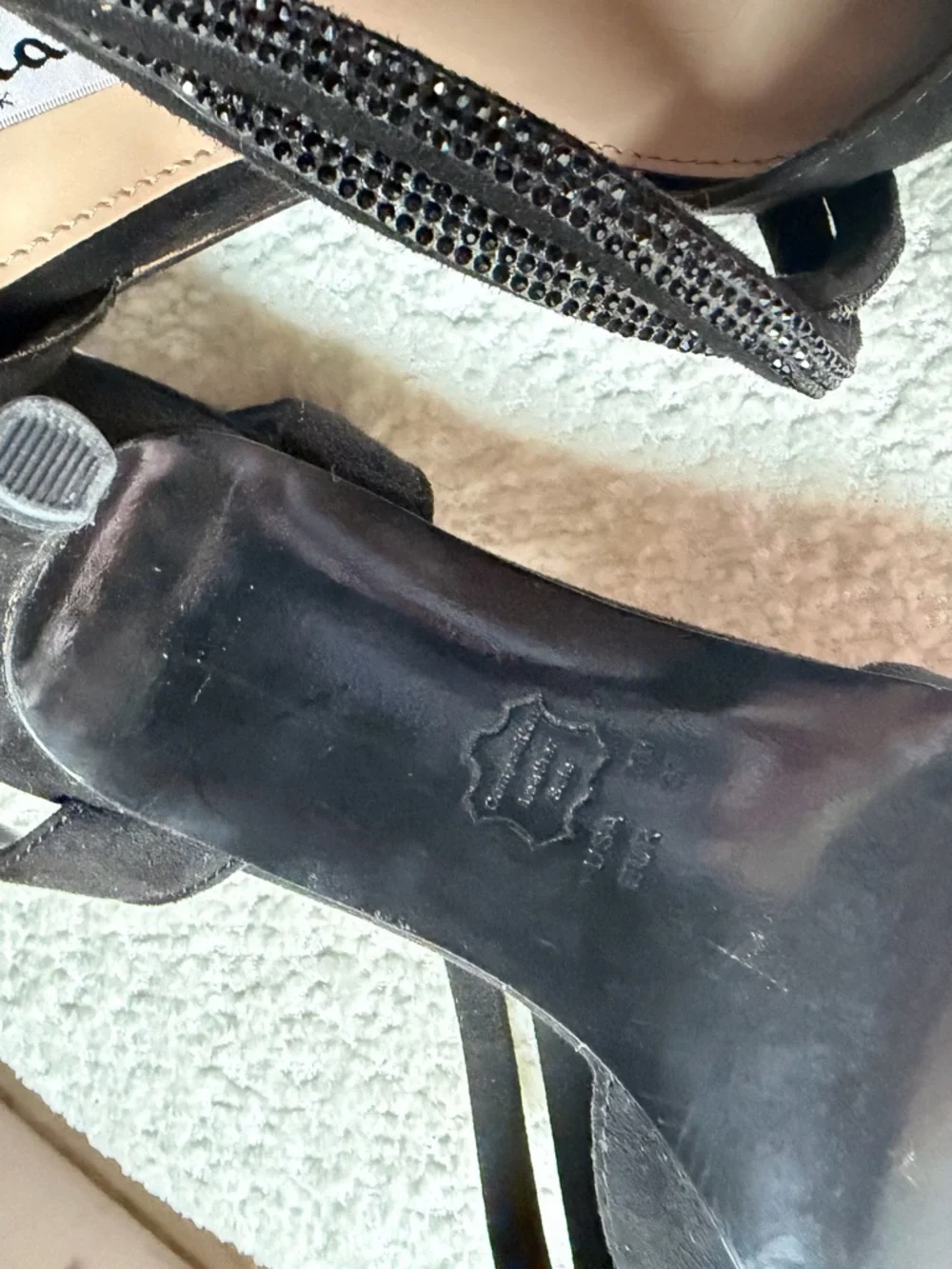 ANNA New York Black Pointed-Toe Crisscross Strap Heels - Picture 4 of 5